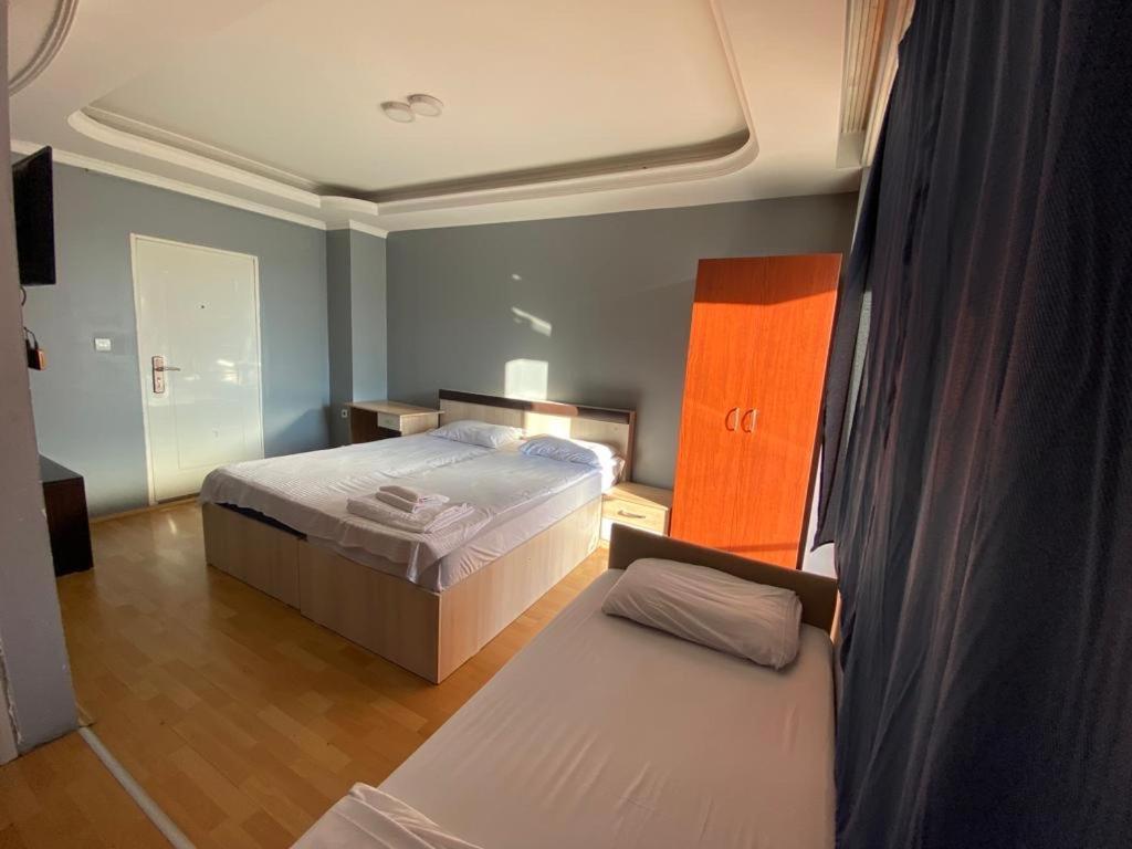 Fama Aparthotel Szkopje Kültér fotó