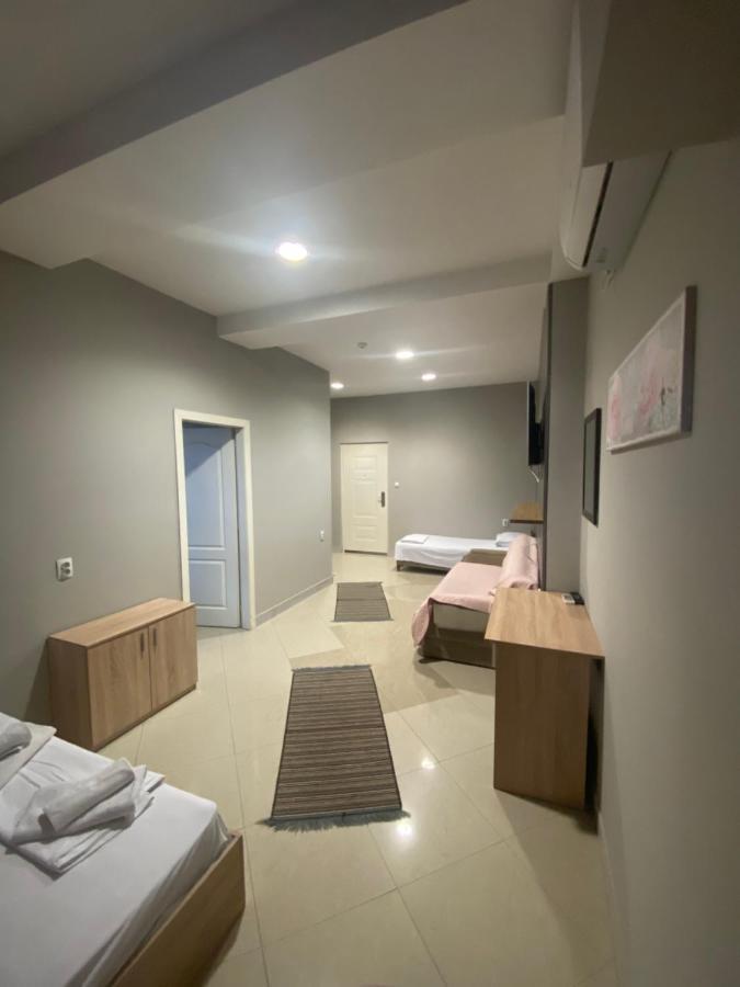 Fama Aparthotel Szkopje Kültér fotó